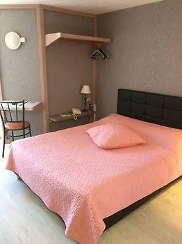 Aix Hotel Aix-en-Provence 2*,